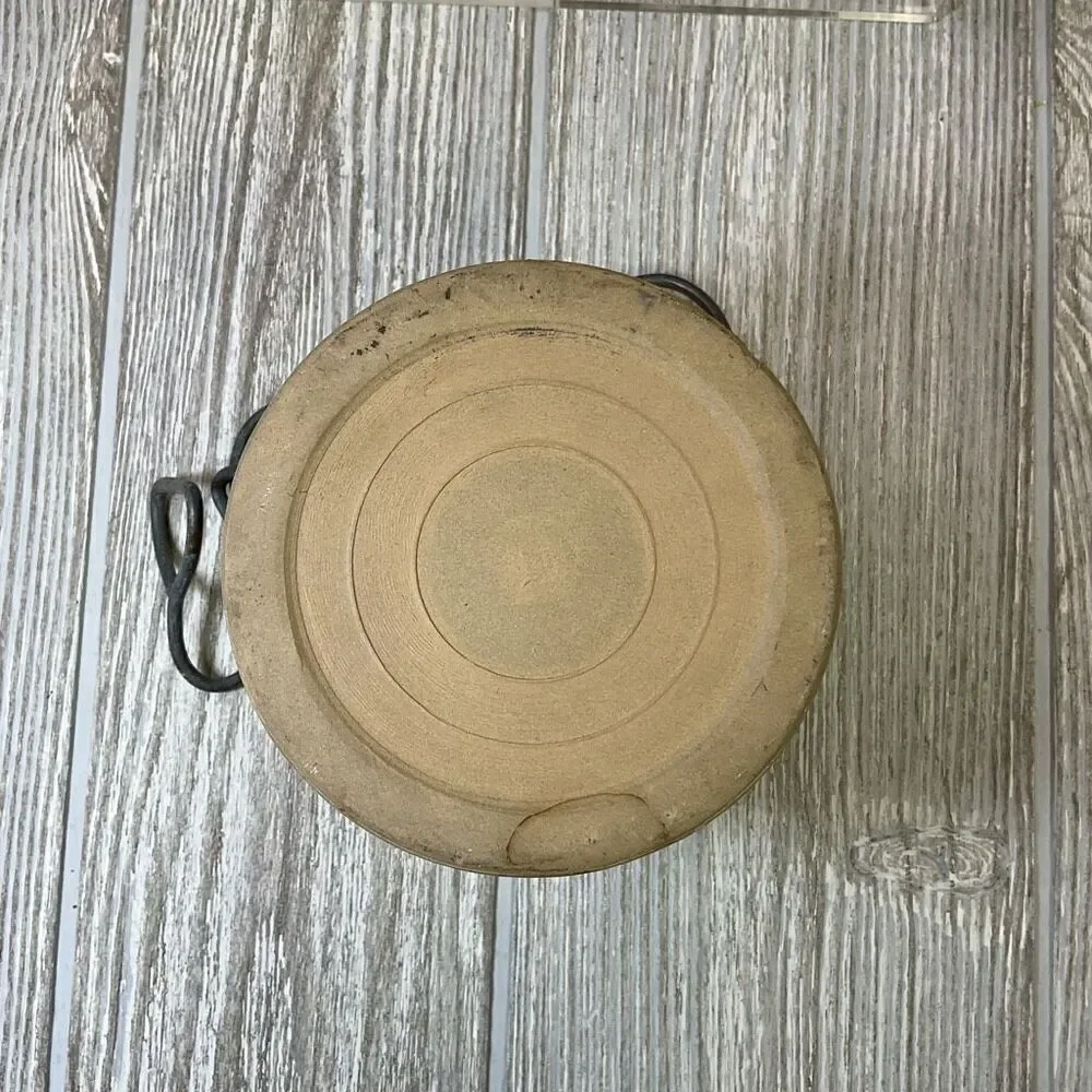 Vintage crock wire